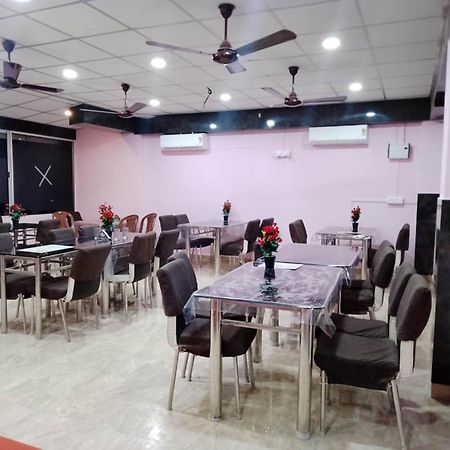 Hotel Shreesh Sitapur Extérieur photo