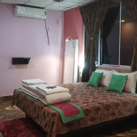 Hotel Shreesh Sitapur Extérieur photo