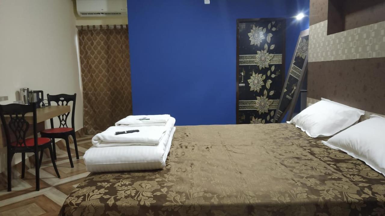 Hotel Shreesh Sitapur Extérieur photo