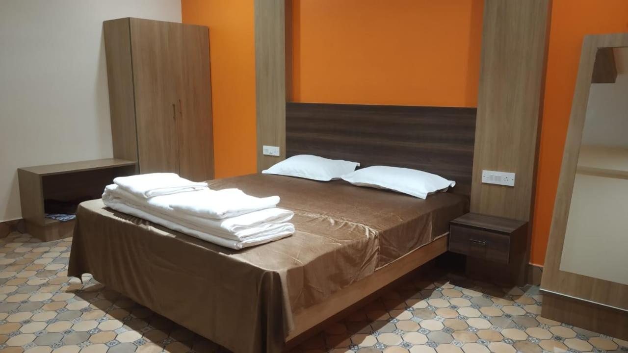 Hotel Shreesh Sitapur Extérieur photo