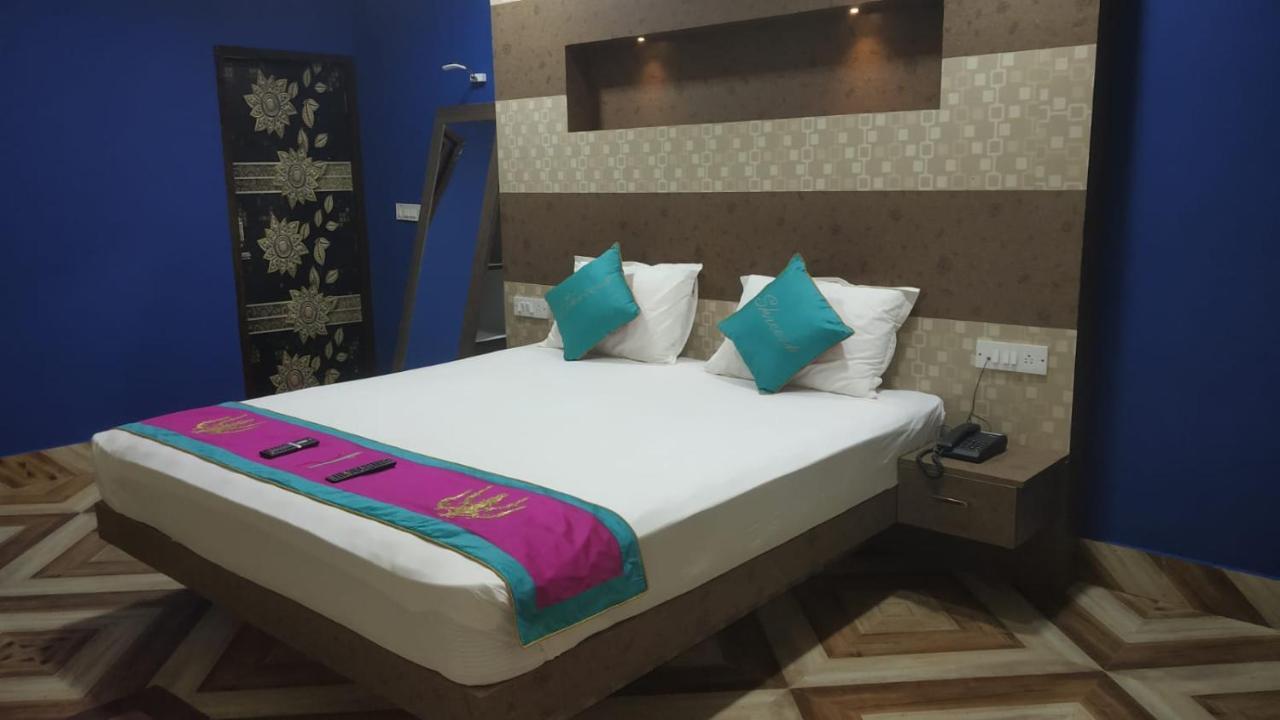Hotel Shreesh Sitapur Extérieur photo