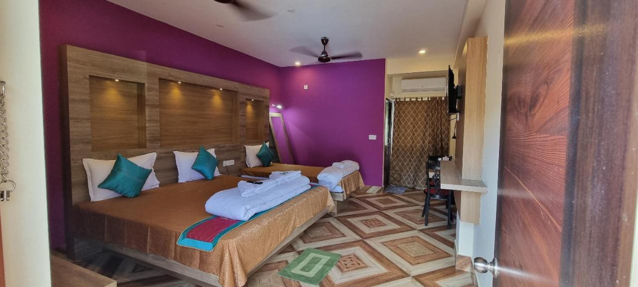 Hotel Shreesh Sitapur Extérieur photo