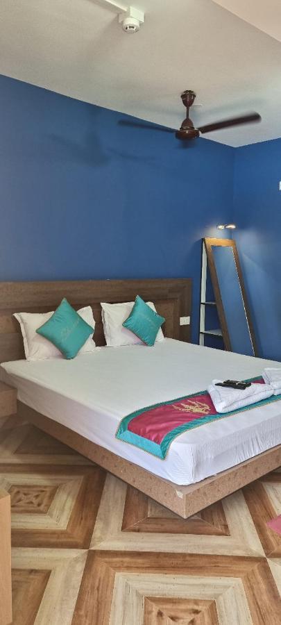 Hotel Shreesh Sitapur Extérieur photo