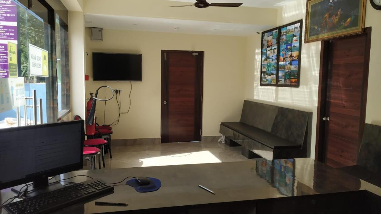 Hotel Shreesh Sitapur Extérieur photo