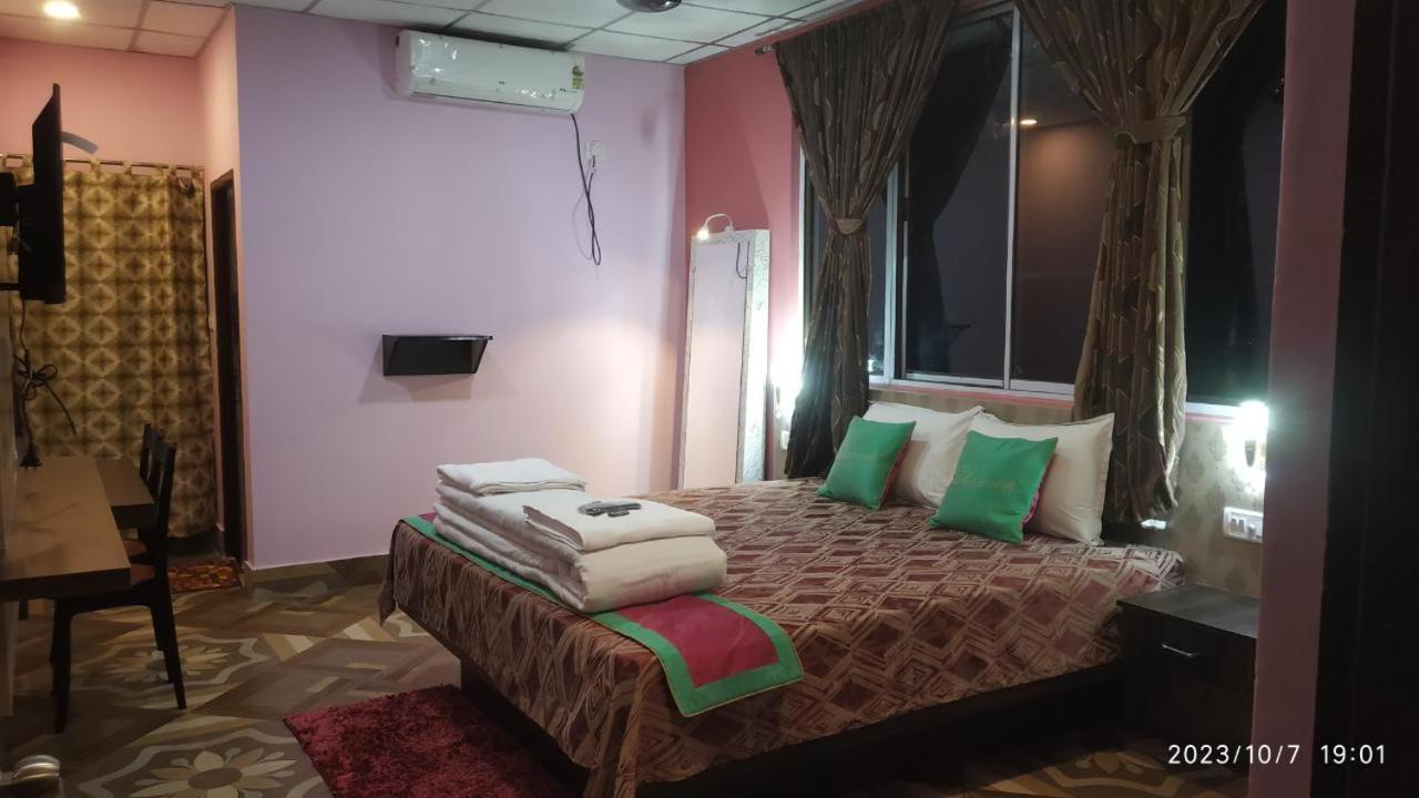 Hotel Shreesh Sitapur Extérieur photo