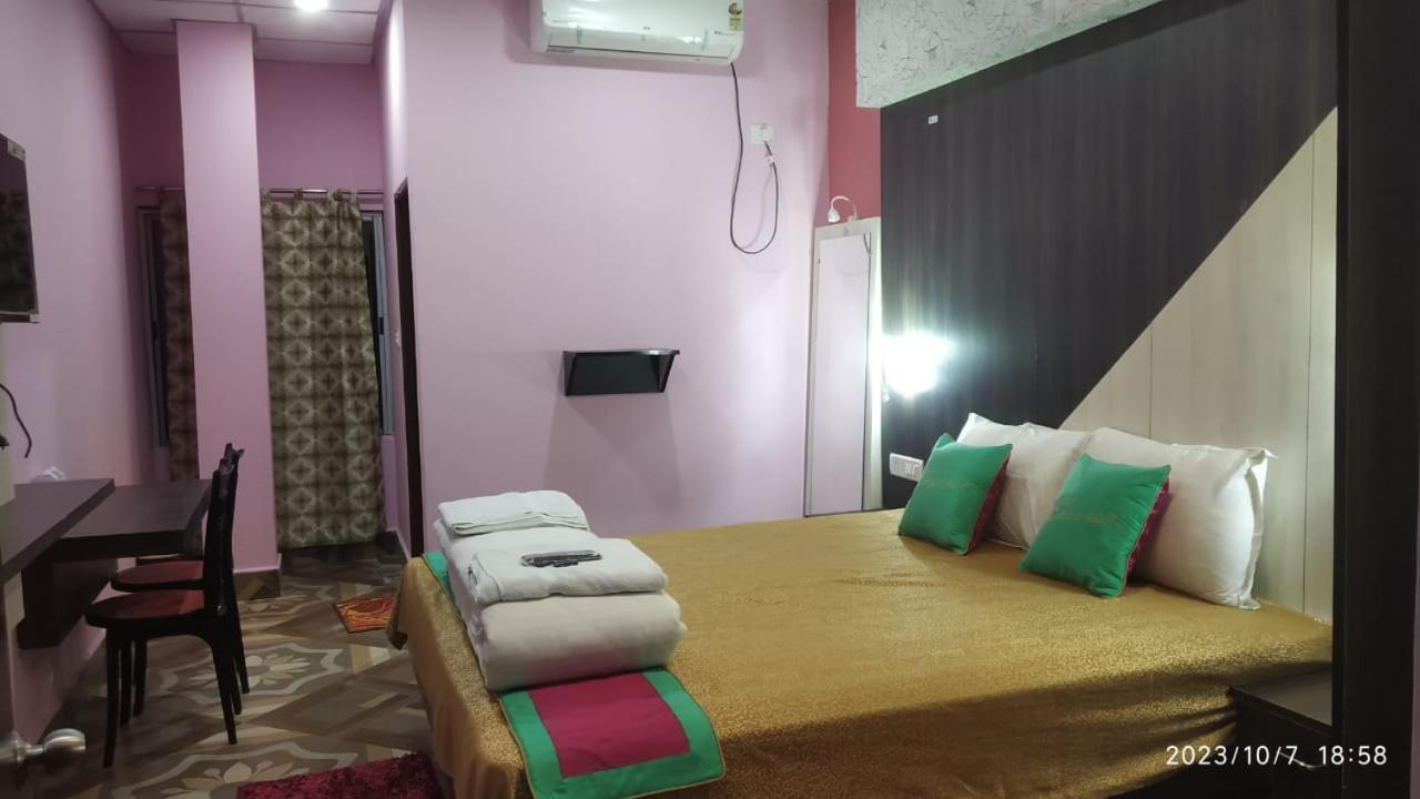 Hotel Shreesh Sitapur Extérieur photo